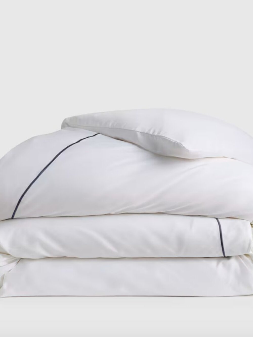 Quince Signature Organic Cotton White Duvet Cover with Gray Piping King Size